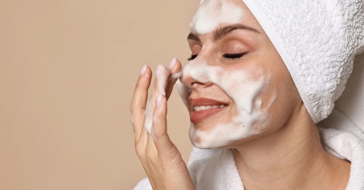 Doğal Cilt Bakımı ve Clean Beauty: Cilt Sağlığında Yeni Nesil Yaklaşım
